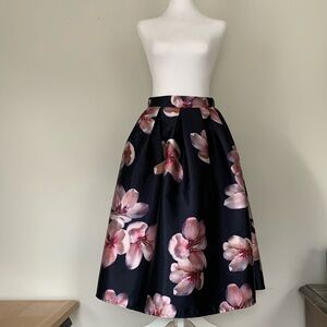 Women’s Skirt, A-line, Floral, Midi. Size M. Like New.